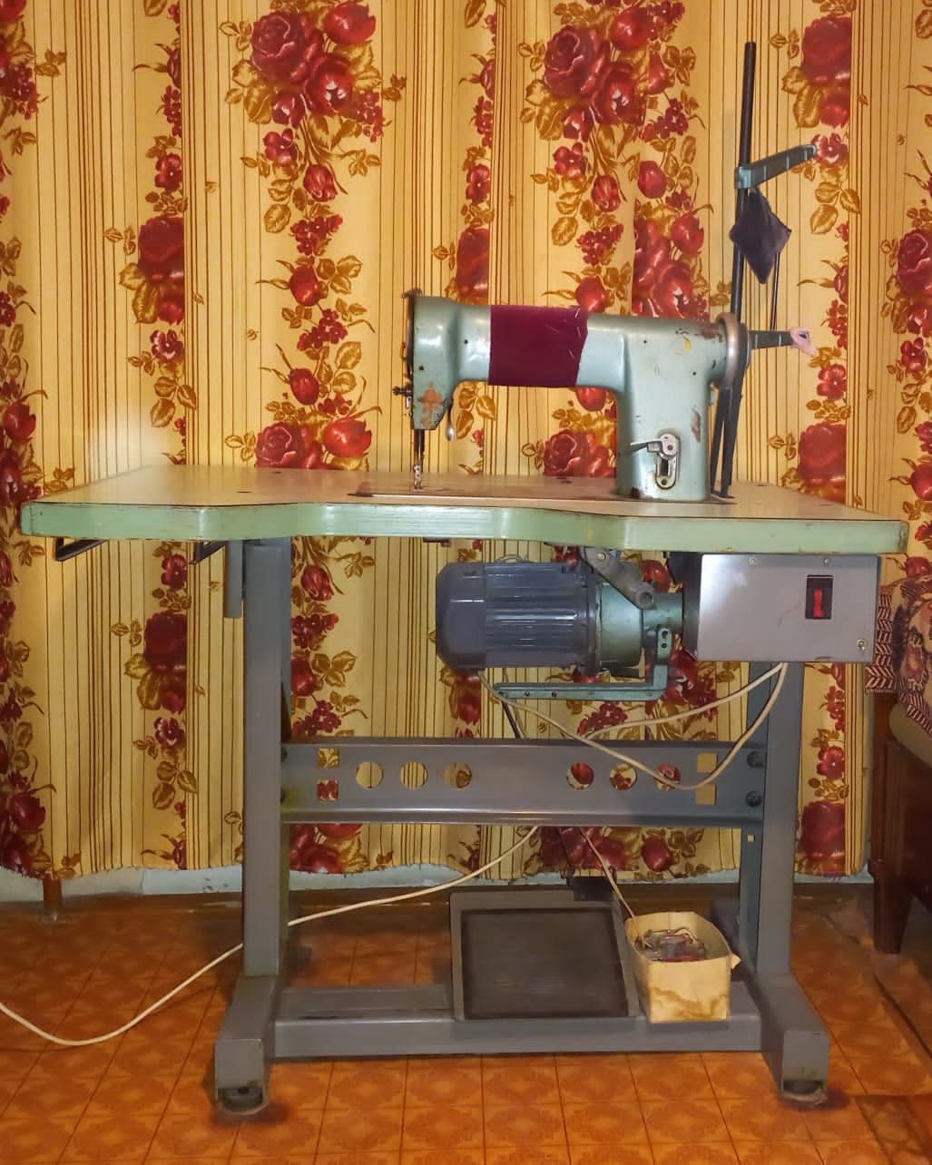 Промышленная швейная машинка 97 класса