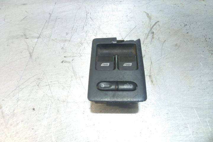 Butoane geam sofer Renault Laguna prima generatie (facelift)