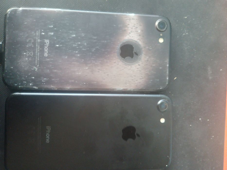 vând 2 telefoane iPhone 7 display spart