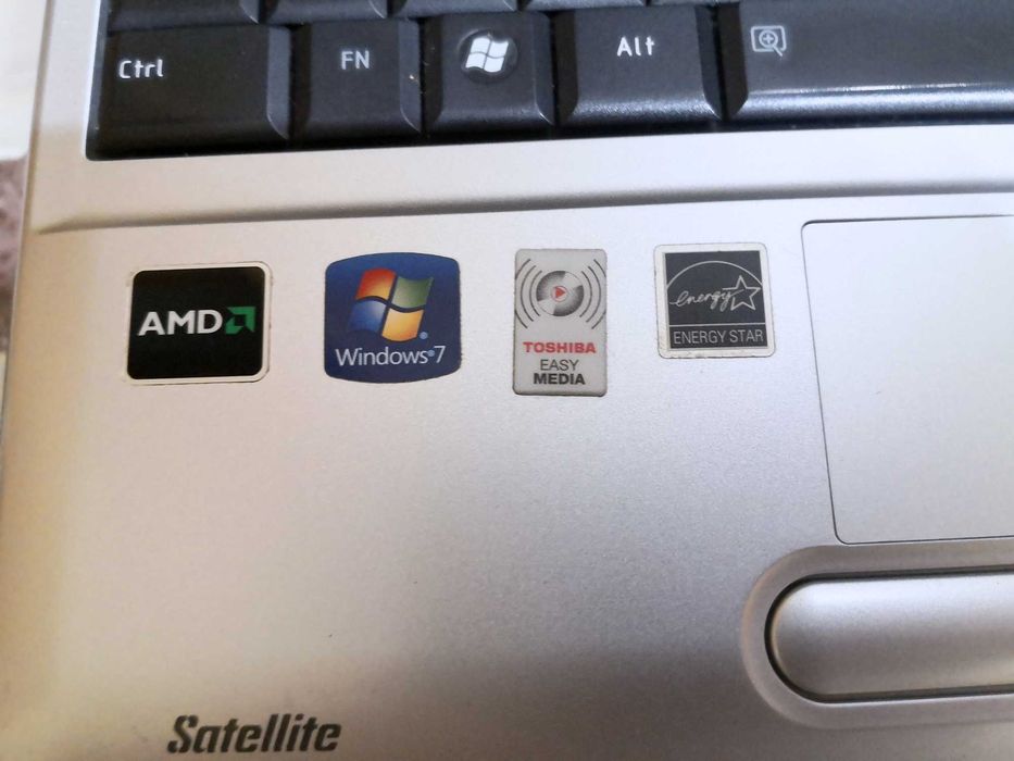 Лаптоп Toshiba за части