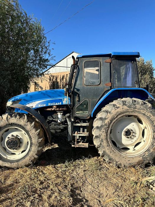 New Holland 135 sotiladi