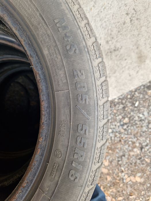 Продам зимние шины на 16