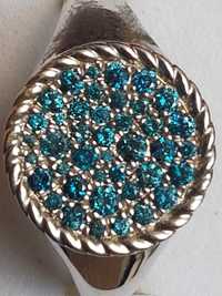 Сребърен пръстен със сини диаманти  0.50 кт.
