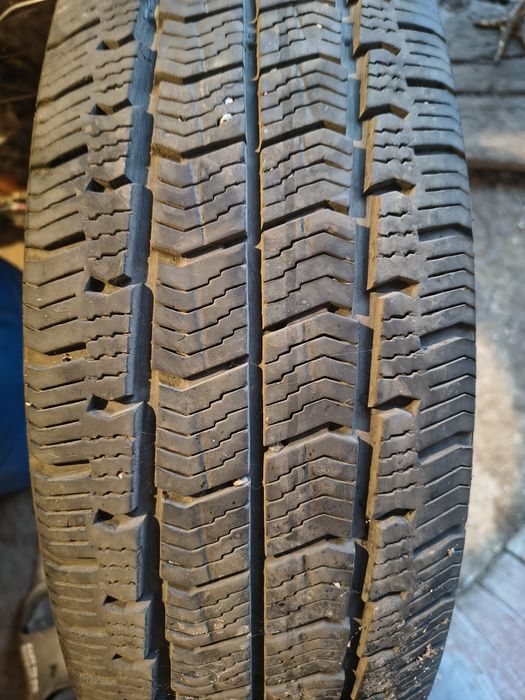 Vînd două cauciucuri continental dot 2024 folosite.