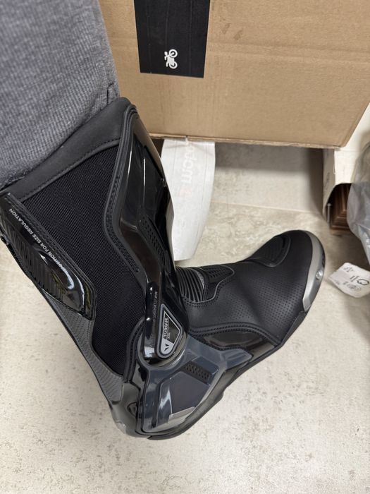 Dainese torque out 3