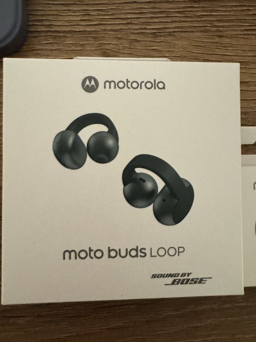 Casti bluetooth Moto Buds Loop, True Wireless, Sound by Bose, “In-Ear”