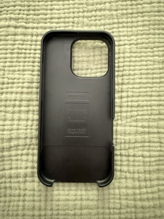 Carcasa iPhone 16 Pro + card holder Freitag