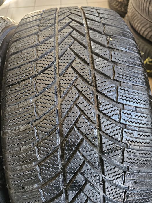 255/45R20 Bridgestone DOT 2022