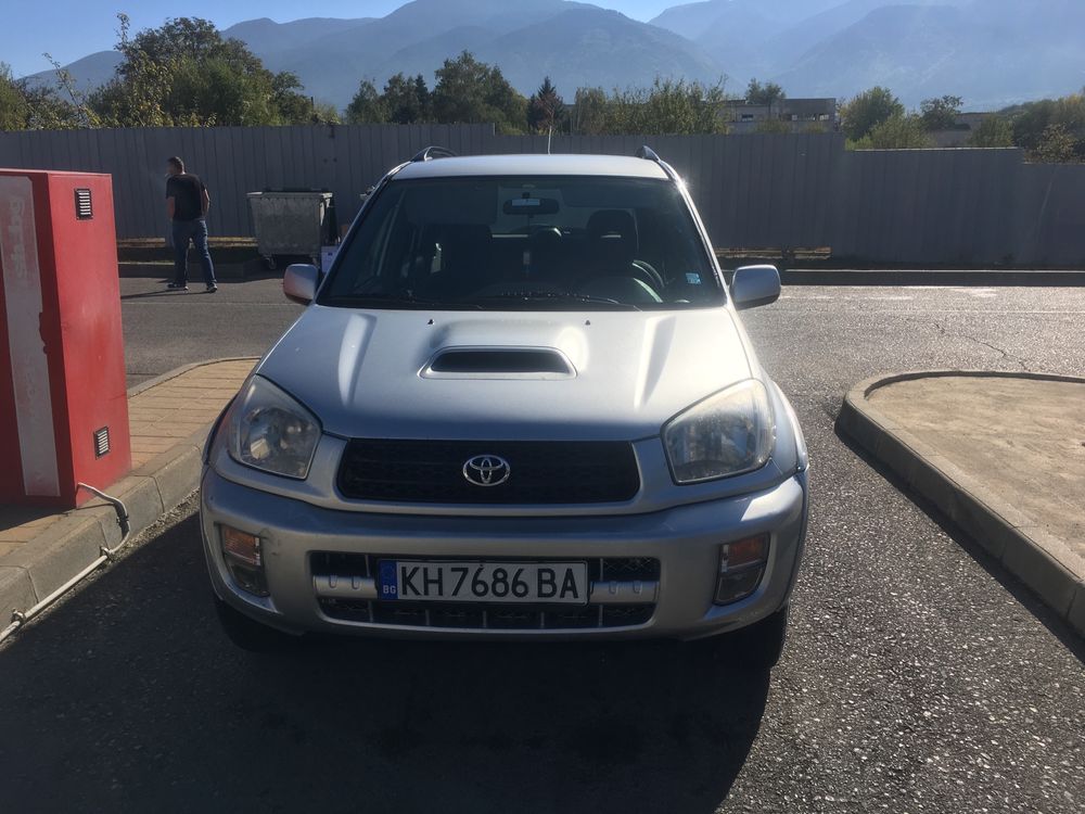 Toyota Rav4 2003година