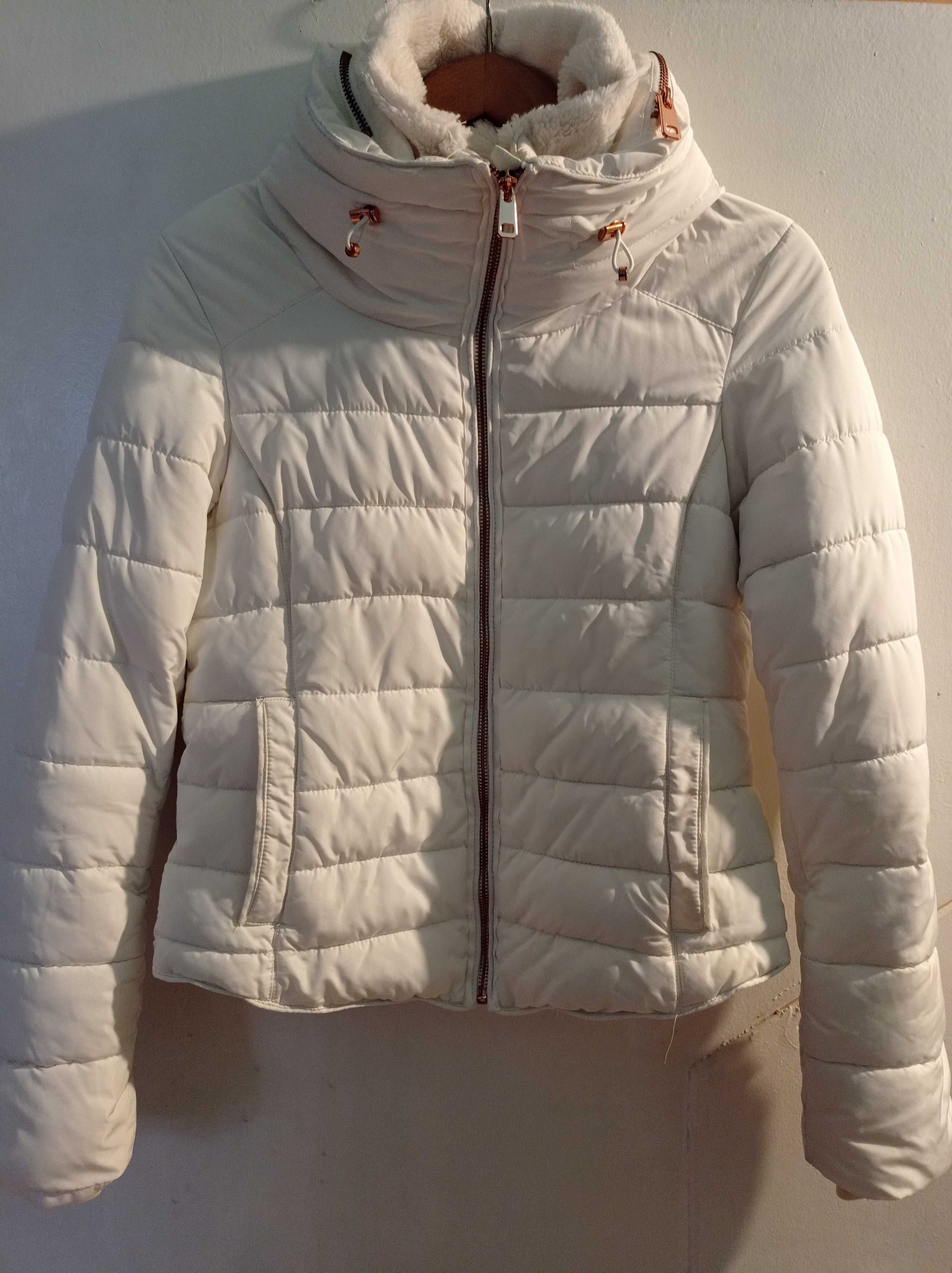 Продавам зимно дамско яке Zara - снежно бяло РАЗМЕР S.