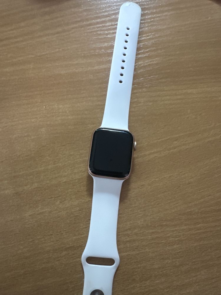 apple watch Se, акум 100%