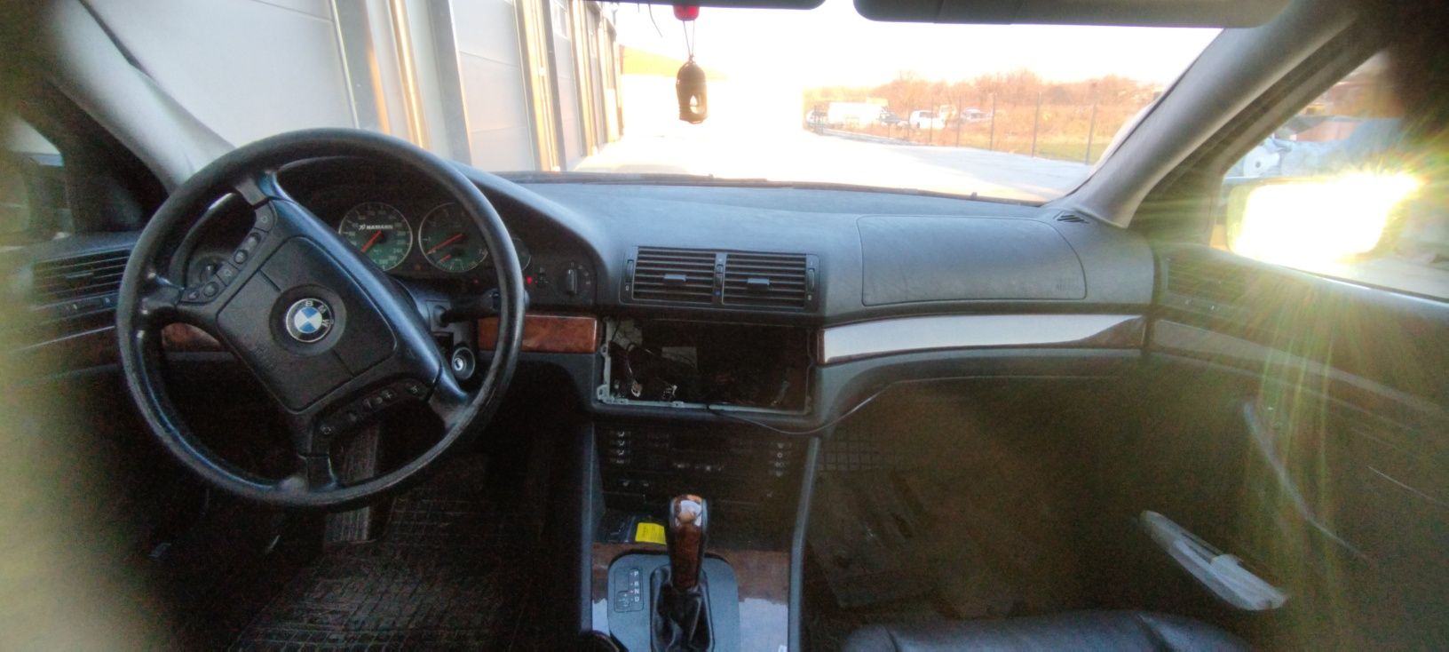 BMW E 39 523i M52