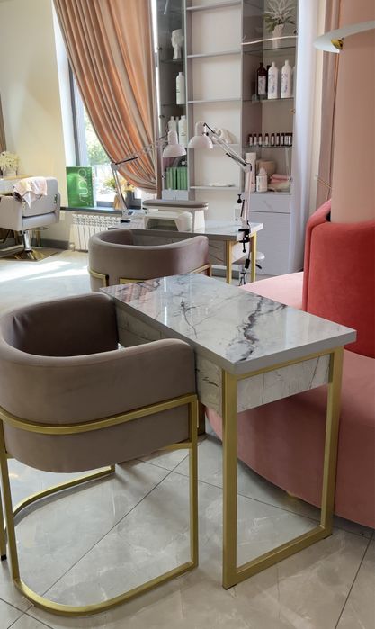 Распродаем салонную мебель