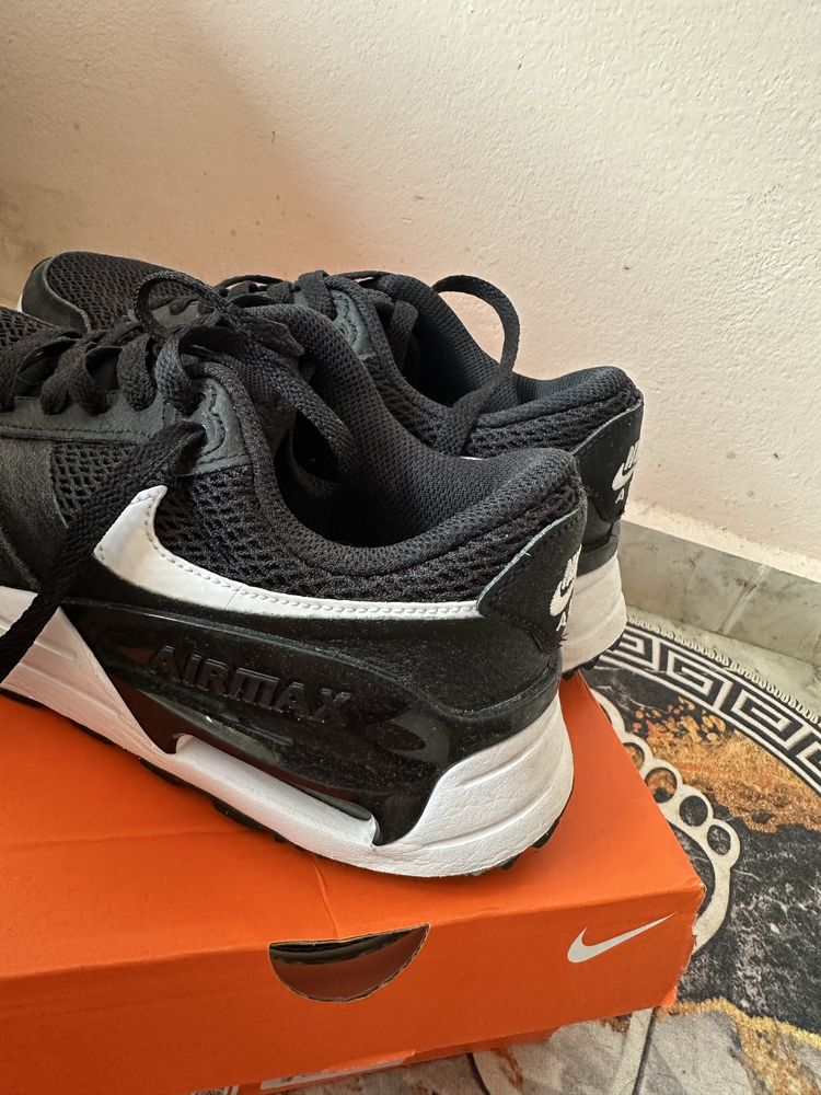 Обувки Nike оргигинални 39,5