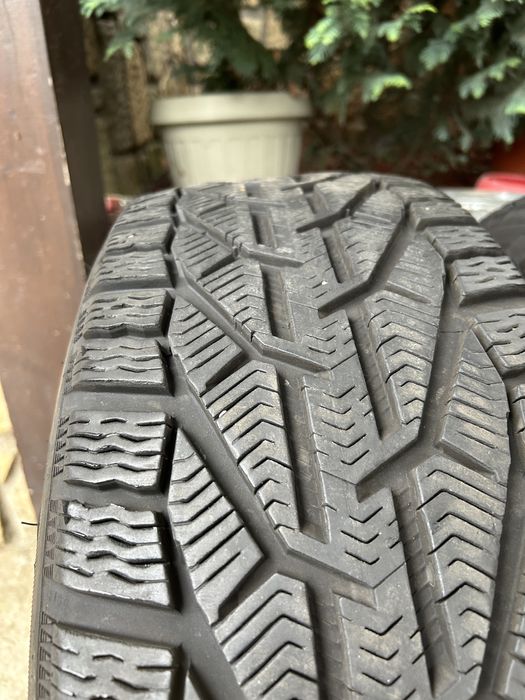 Anvelope Taurus SUV Winter 235/55 R19 105V