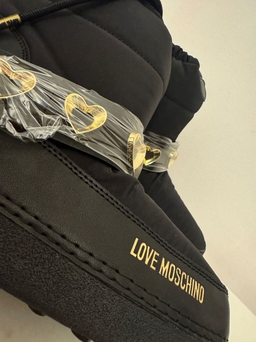 Апрески Love Moschino