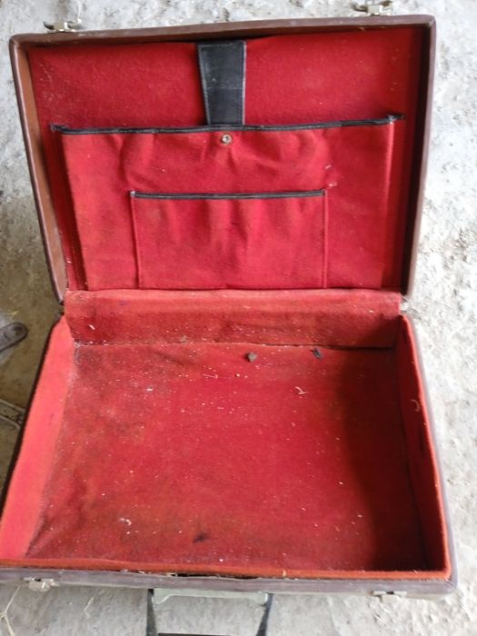 Продавам старо дипломатическо куфарче