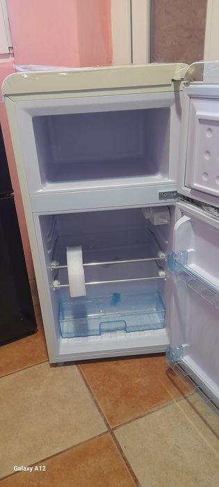 Frigidere de 72 litri.