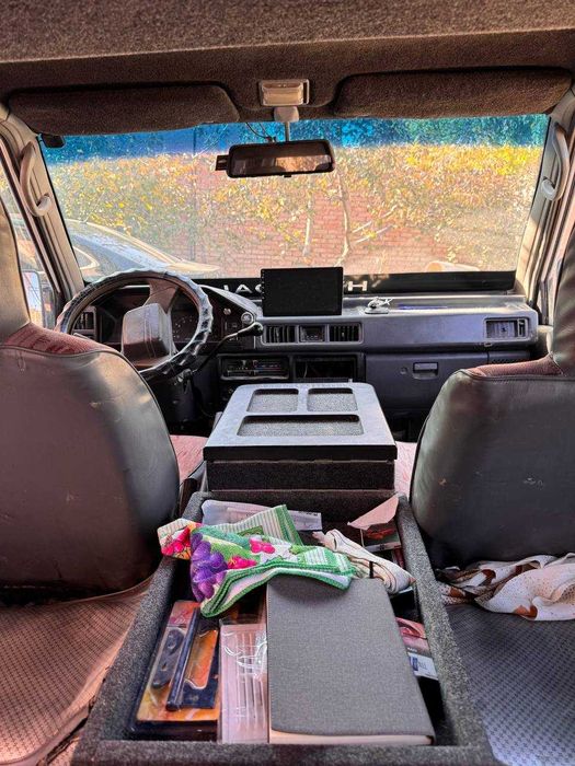 Продается Минивэн Mitsubishi L 300 турбо дизель 8 мест, категория "B"