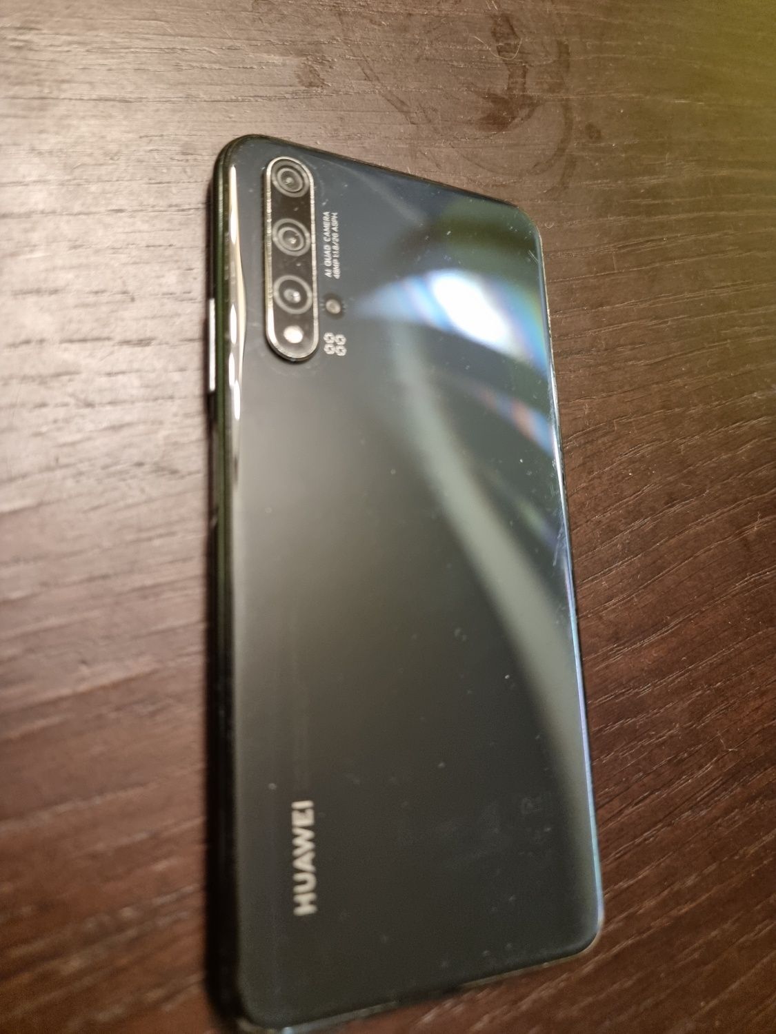 Телефон Huawei nova 5t