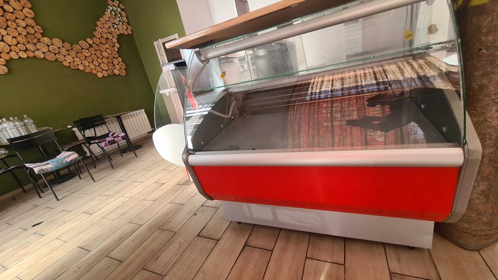 Витрина холодильник