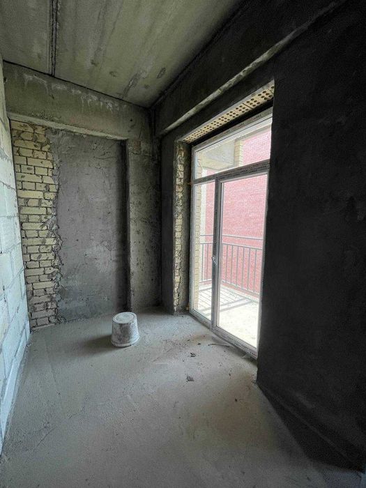 Новостройка Махтумкули 4 комнат коробка 140 кв.м. +мансарда