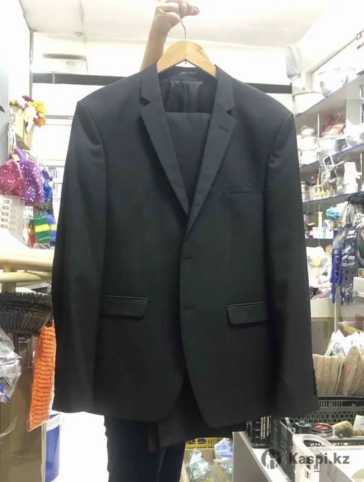 Костюм черный б/у в хорошем состояние