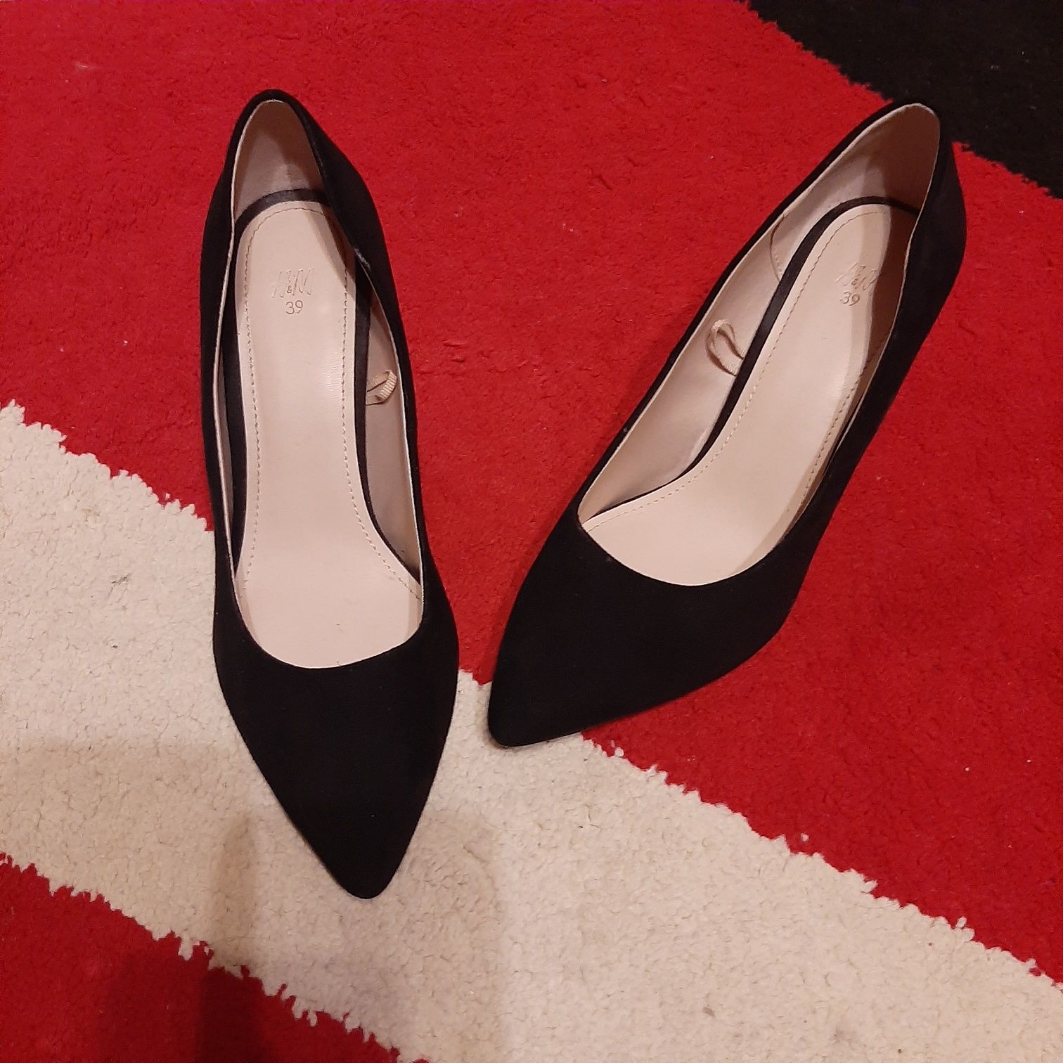 Pantofi H&M numarul 39