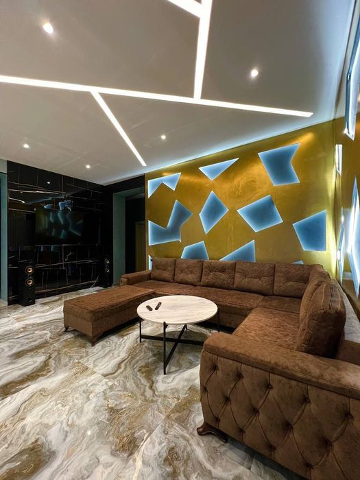 Дача с зимним бассейном и компьютером