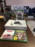 x-box one ,in conditie excelenta +4 jocuri +un controller reincarcabil