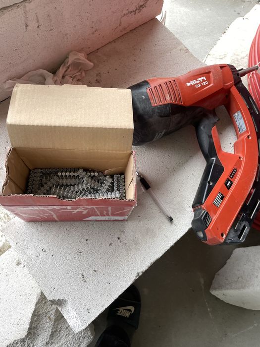Pistol cuie de beton Hilti gx120
