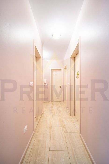 Продава се Четиристаен апартамент в Варна, Възраждане 1 - 108 кв.м за 1806 €/кв.м - Снимка #7