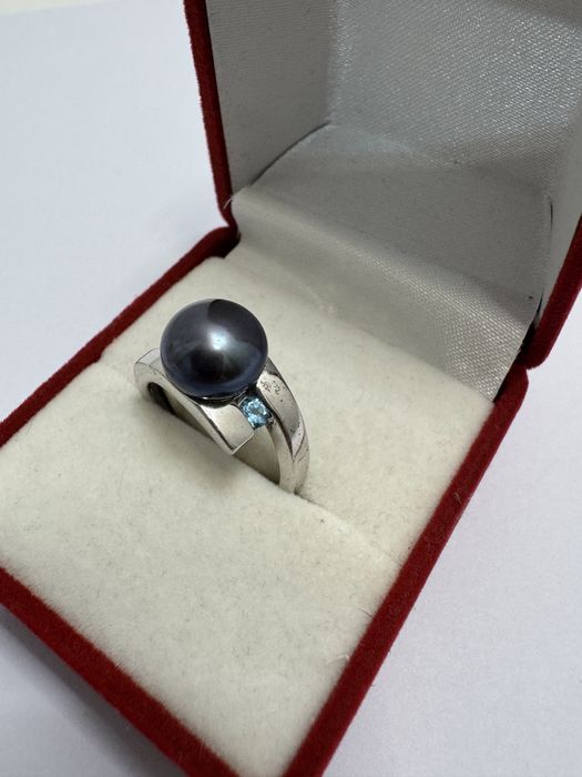 Inel argint 925 cu perla neagra si aquamarine.