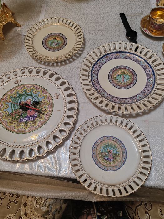 Тарелки декоративные фарфоровые