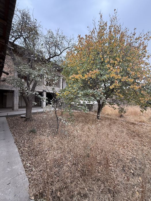 9 sotix xovli sotiladi 180.000$