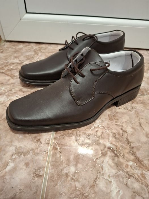 Pantofi ținută militară