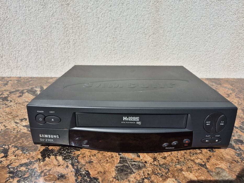 Vand video Marca Samsung model SV-210X , Made in Spain 

- video caset
