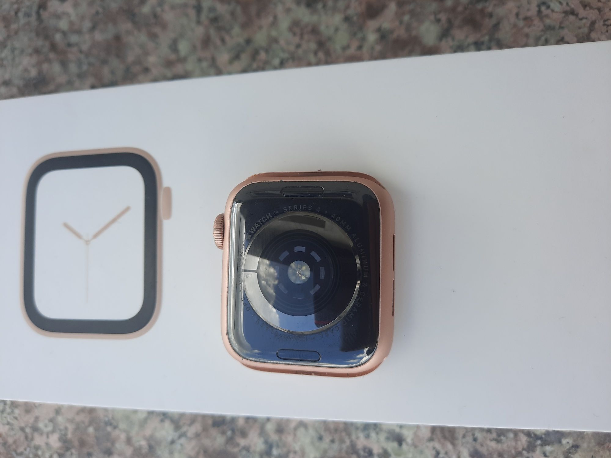Apple Watch seria 4 Gold aluminium Case 40 MM GPS+Cellular