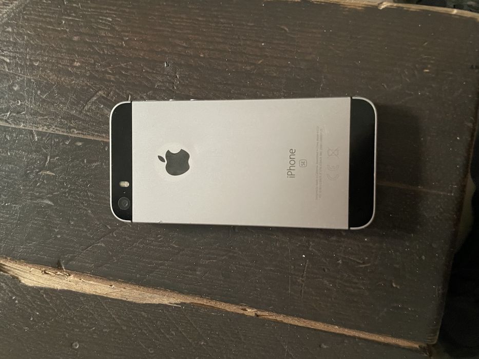 Продам ipjone 5se