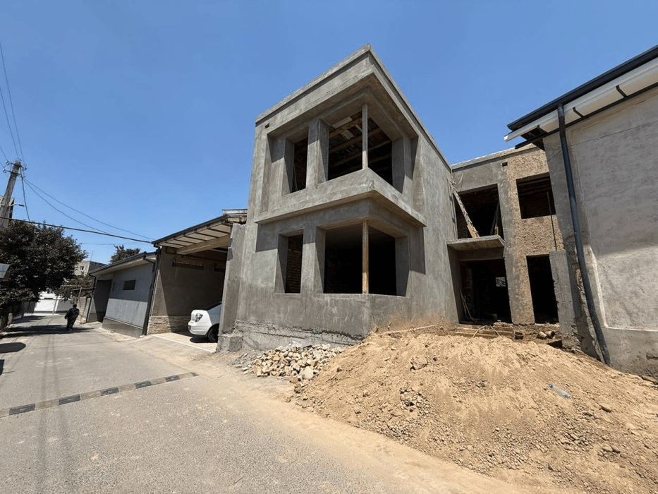 Продаётся участок, Мать и Дитя .