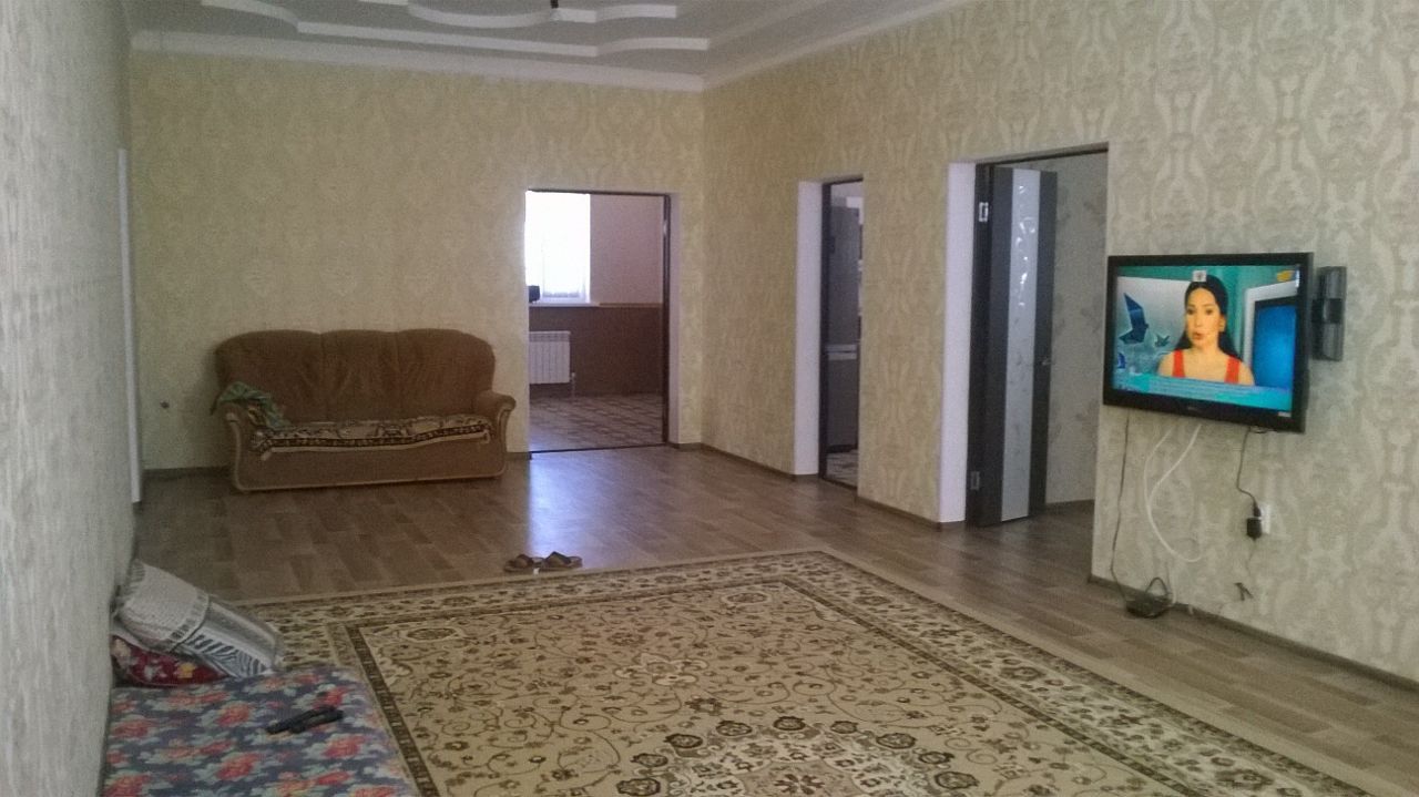 Продается большой дом в связи переездом.