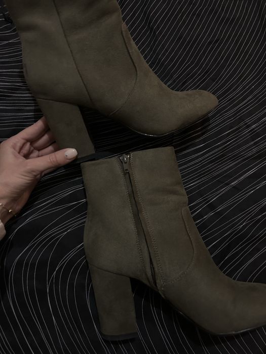 Боти с висок ток