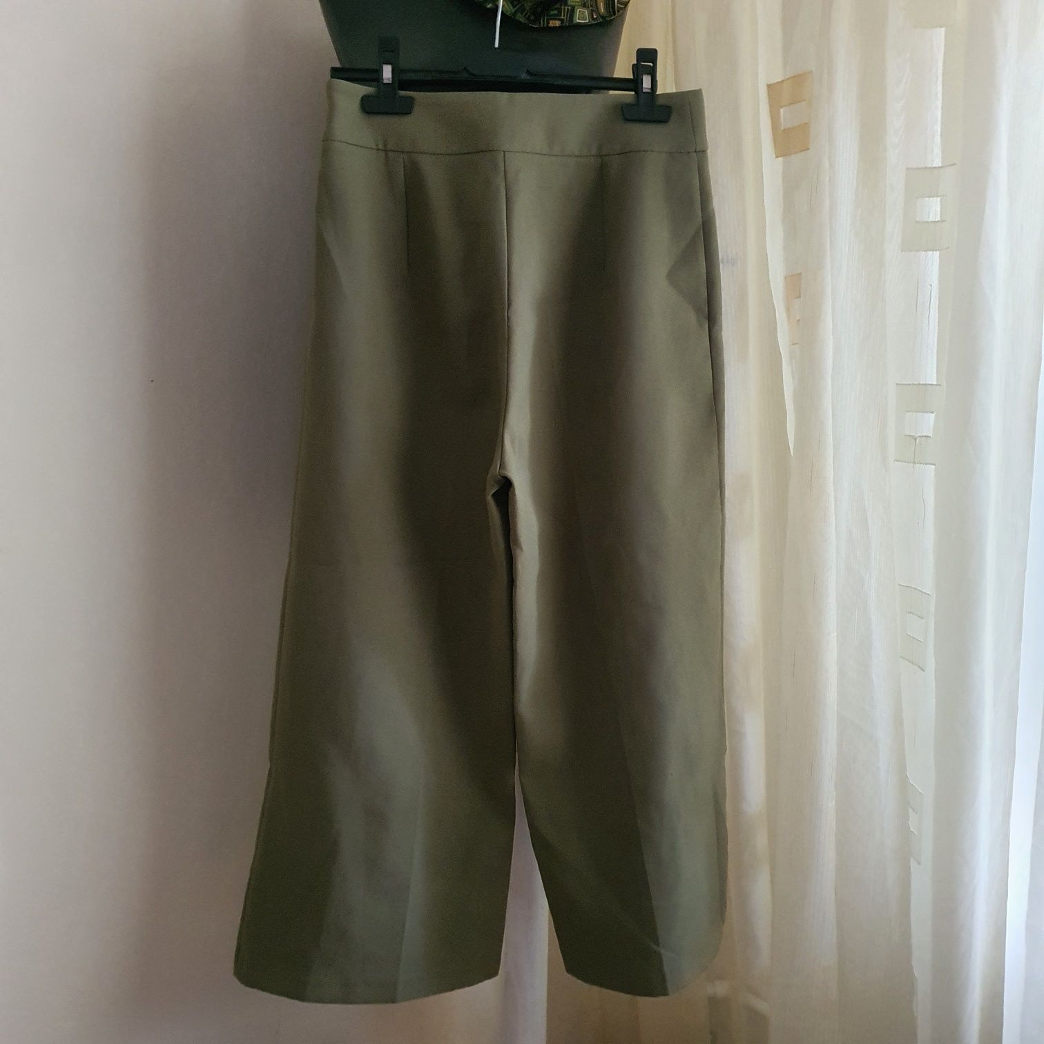 Pantaloni khaki cullotes Koton