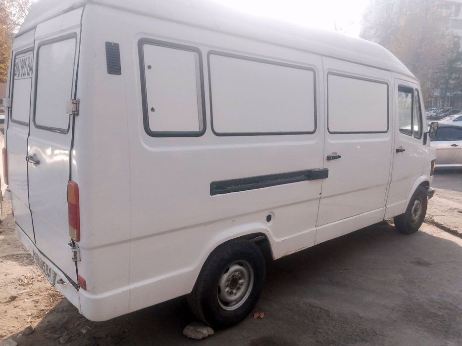 Мерсадесбенс 207