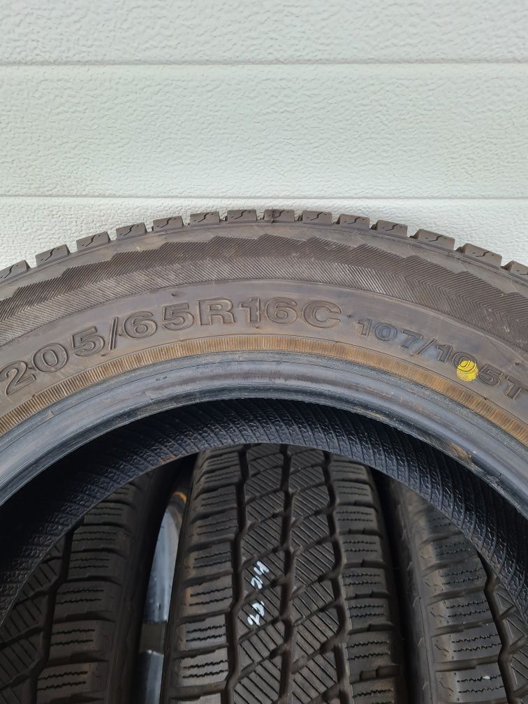 Зимни гуми 4 броя за Бус GOODRIDE SW612 205 65 R16C дот 2224