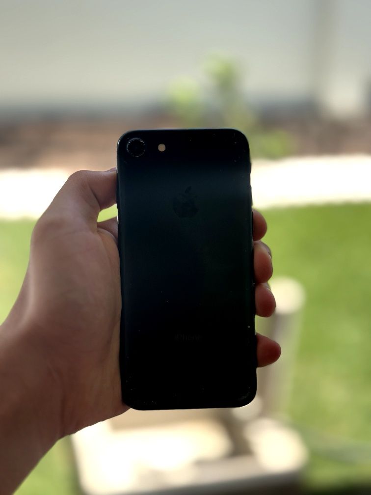 Iphone 7 128gb sotiladi