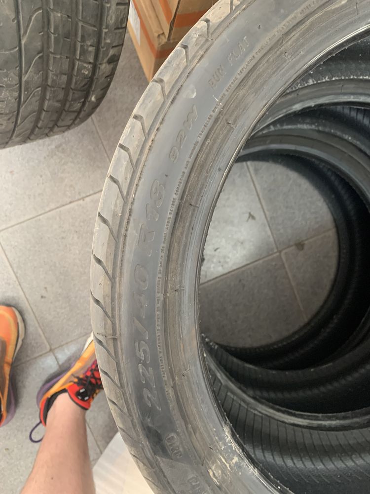 Гуми 225/40/18  Pirelli P zero  run flat на един сезон ,7 мм грайфер