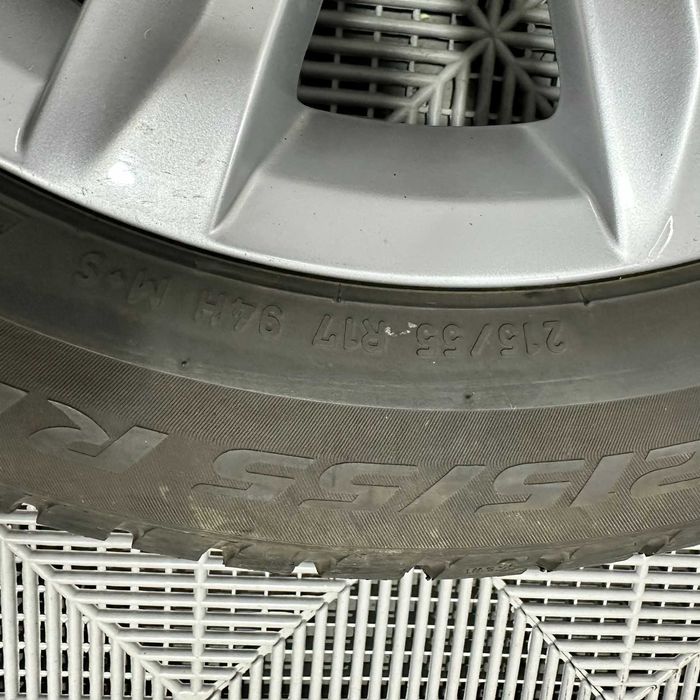 1x Janta VW Passat T roc golf R17 17 roata rezerva 215 55 17