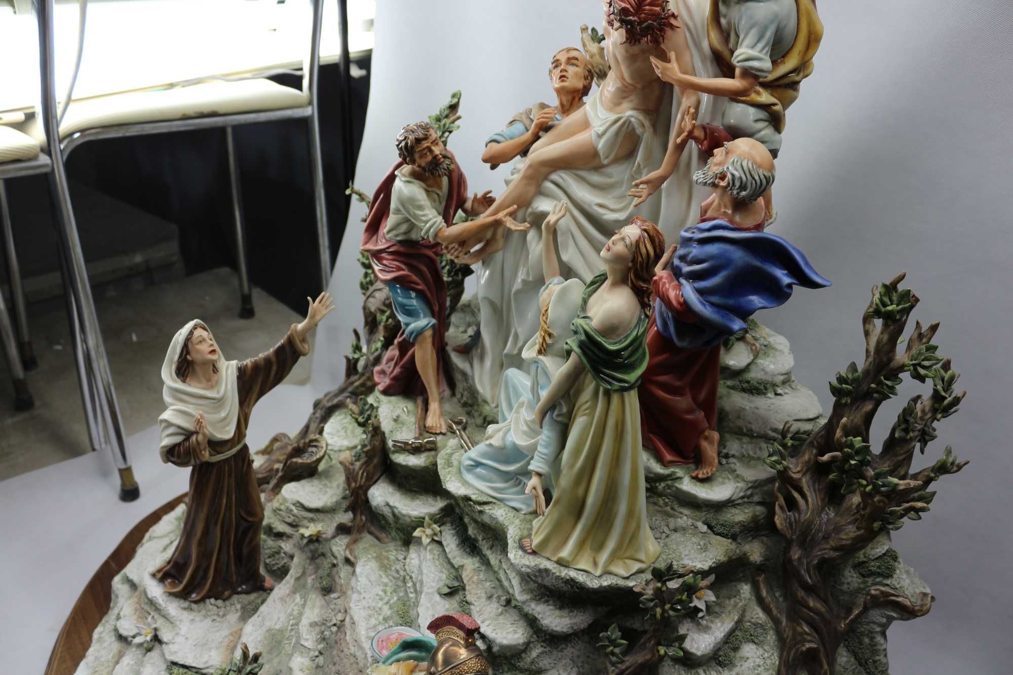 Статуэтка из фарфора Снятие с Креста Иисуса Христа Большая Capodimonte