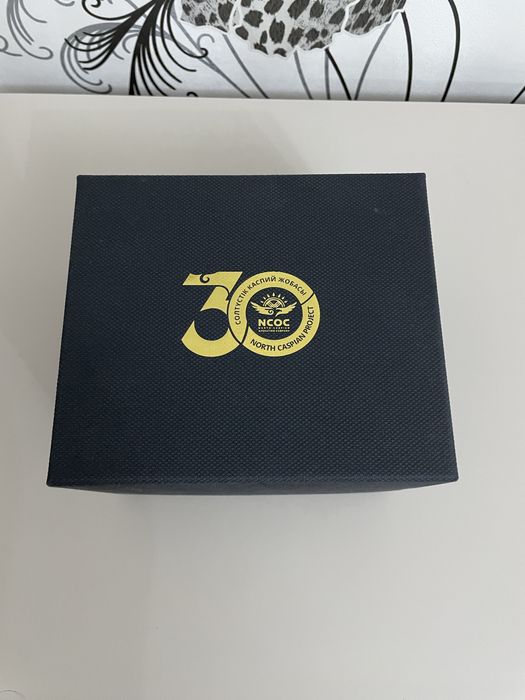 Часы с гравировкой "NCOC 30 лет", ограниченный выпуск